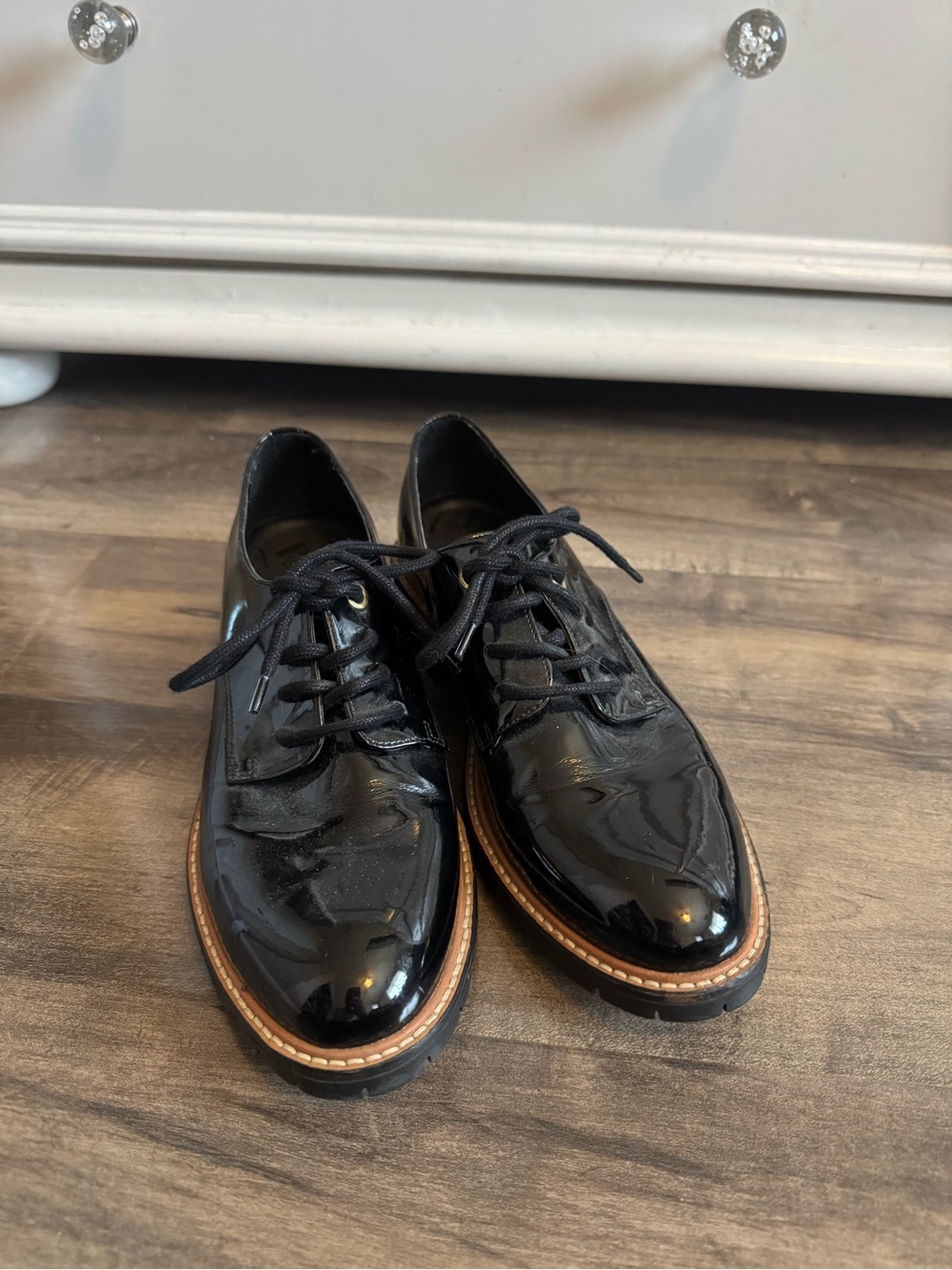 Aldo Black Patent Leather Oxford style shoes with Tan Trim